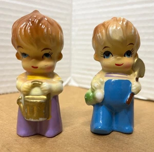 Vintage Japan Figurines Kids Big Eyes Porcelain Set 2 Boys Gardening 3” Tall L2 - Picture 1 of 8
