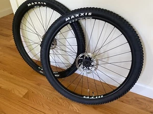 WTB ST Light i27 TCS 2.0 Tubeless 28H 29er Wheels with SRAM Centerlock Rotors - Picture 1 of 12