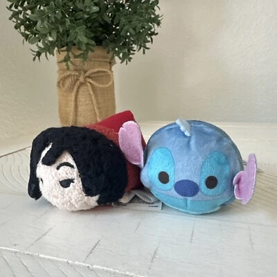 Peluche Mini 2 1/2"" de 2 1/2"" de madre Gothel y Lilo Stitch Tsum de los parques de Disney Foto 1 de 4
