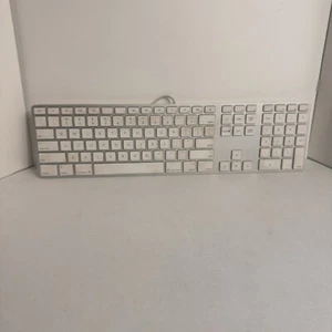 Apple A1243 Wired USB Keyboard W/ Numeric Keypad White Genuine Tested - Picture 1 of 4