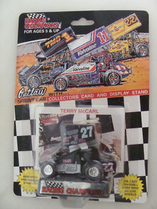 #27  TERRY McCARL    World of Outlaws Sprint Car    Racing Champions 1993   1:64
