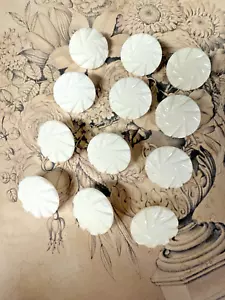 Botones de caña marfil vintage (3/4") con bonito diseño detallado moldeado - Imagen 1 de 3