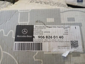  GENUINE Mercedes Sprinter Light Reflector Rear Right A9068260140 RH - Picture 1 of 3