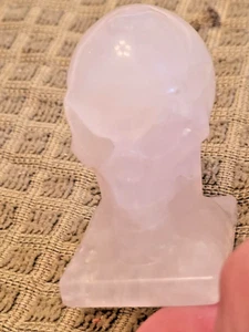Small Pink Quartz Carved Skull, Healing Stone - Picture 1 of 2