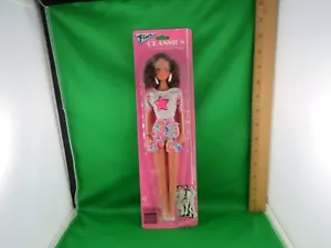 FLAIR Classics 11.5" Fashion Doll - Bild 1 von 4