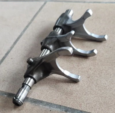 - XJ 900 F 58L (1990) - Fourchettes de boîte de vitesses (D'origine) - Photo 1/4