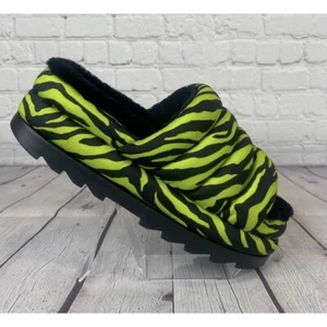 UGG Maxi Slide Tigerdruck. Brandneu. Damengröße: 6 - 9. - Bild 1 von 8