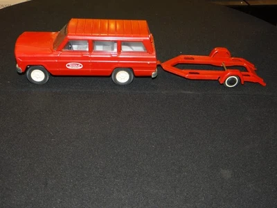 Vintage Tonka 1960’s Jeep Wagoneer Red Station Wagon w/Trailer Pressed Steel - Image 1 of 4
