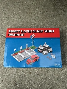 🤑NEW Domino's Pizza Electric Vehicle Set Brick Loot Compatible with other sets - Picture 1 of 4