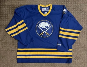Camiseta deportiva vintage Buffalo Sabres azul dorado NHL hockey retro CCM para hombre 2XL - Imagen 1 de 10