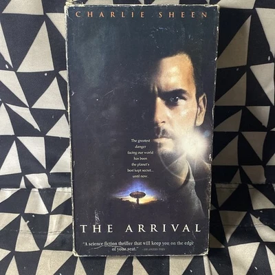 THE ARRIVAL VHS Charlie Sheen Science Fiction Alien Contact Movie Sci Fi Movie  - Image 1 of 4