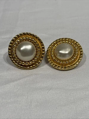 Vintage CHANEL Faux Pearl Gold Tone Clip-On Earrings - Image 1 of 4