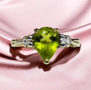 VINTAGE- 10K Gold Natural Peridot & Diamond Ring -Size 4.25- Pear Cut -1.5g - Picture 1 of 24