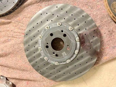 Keramik Bremsscheibe vorne rechts Mercedes AMG 63S A2314211612 AMG GT W213 usw - Bild 1 von 2