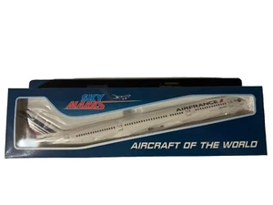 Skymarks SKR893 AIR FRANCE Airbus A350 1:200 Scale Model Airplane - Picture 1 of 6