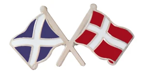Insignia prendedor cortesía bandera de Dinamarca y bandera de Escocia - Imagen 1 de 2