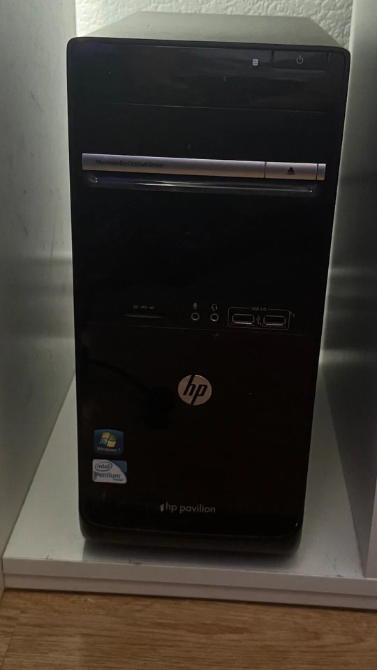 HP office desktop computer Windows 10 Home edition preinstalled 500Gb Hard drive - Image 1 of 4