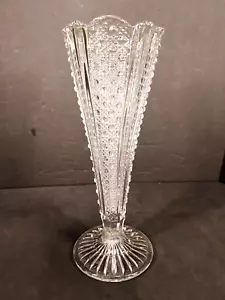 Jarrón transparente con forma de cono de cristal corte vintage patrón inferior de rayos de sol parte superior de vieira - Imagen 1 de 4