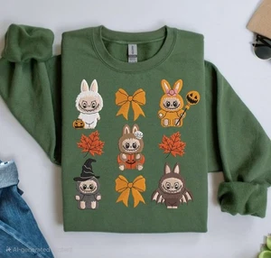 Labubu Im Herbst individuell besticktes Sweatshirt/Hoodie - Bild 1 von 4