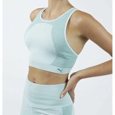 Conjunto de gimnasio ropa deportiva para mujer PUMA talla M sujetador deportivo sin costuras y pantalones cortos de motociclista verde Foto 1 de 4
