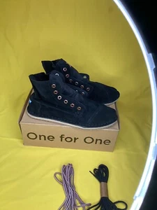 TOMS Women's Tomboy Boot Size 9 Black Suede Lace Up Boho Hipster Shoe - Picture 1 of 6