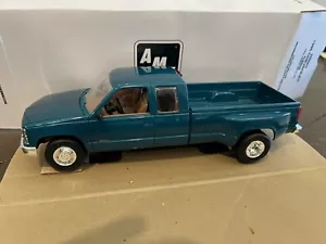 AMT 1995 CHEVROLET C3500 LKW PROMO MODELL 1:25 VERPACKT BLAUGRÜN METALLIC - Bild 1 von 2