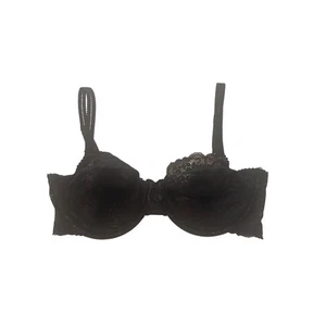 Victoria’s Secret 36DD Fits Like 34DD Unlined Lacy Underwire Bra Womens - Picture 1 of 5