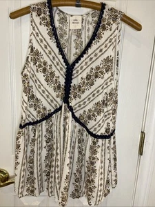 Knox Rose Floral Sleeveless Top Blouse Size M Crocheted Trim Stretch 100% Rayon - Picture 1 of 5