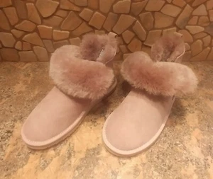 Dearfoams Fireside Dusty Pink Shearling Foldover Boot Booties Slipper NEW Sz 8 - Picture 1 of 3