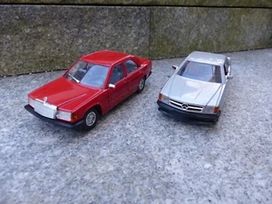 2er Set 1:26 Bburago Mercedes Benz 190E & 500 SEC rot & silber - Bild 1 von 7