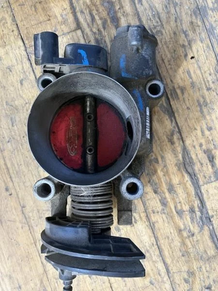 Conjunto de válvula de acelerador de cuerpo de acelerador compatible con 02-05 CAVALIER 318583 Foto 1 de 1