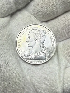 Uncirculated 1953 Madagascar 5 Franc Aluminum Coin A131 - Picture 1 of 2