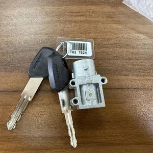 GIANT E-Bike Battery Pack Box Lock T82 7624 18-011 NEW - Picture 1 of 7