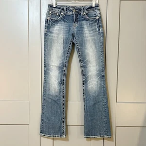 Miss Me JY5493B2 Boot Cut Jeans Denim Medium Wash Strass verziert Gr. 28x32 - Bild 1 von 11