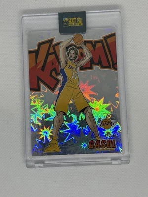 2024-25 Panini Revolution Pau Gasol Kaboom-Vertical SSP #29 Lakers PSA 9 Foto 1 de 4