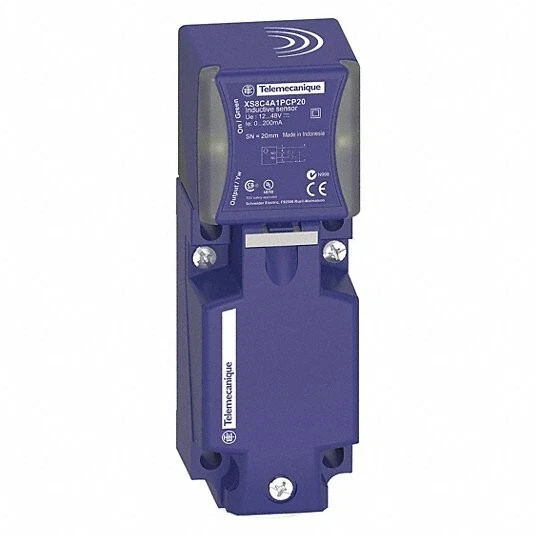 Telemecanique Inductive Proximity Switch XS8C4A4PCN12 - Image 1 of 1
