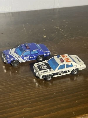 Lot Of 2 Vintage 1987 Matchbox Ford LTD Police Cars White Pd-22 And Blue Unit-22 - Image 1 of 4