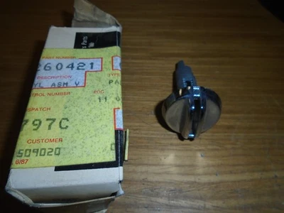 Nuevo de Lote Original GM 1973-84 Chevy Blazer GMC Jimmy Guantera Bloqueo Sin Código P/N: 6260421 Foto 1 de 4