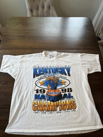 Vintage University of Kentucky Wildcats 98 National Champs t-shirt. Size XXXL Cover
