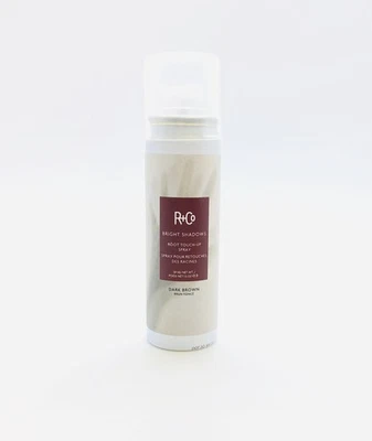 Spray de retoque de raíces R+Co Bright Shadows marrón oscuro 1,5 oz/59 ml Foto 1 de 2