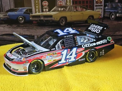 DE COLECCIÓN LIONEL NASCAR Tony Stewart 14 Mobil 1 HERMOSO COCHE MUY BONITO 🚗  Foto 1 de 4