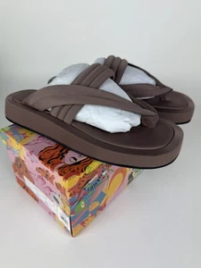 Jeffrey Campbell Palm Desert Thong Sandals - Picture 1 of 9