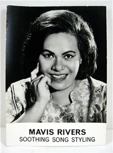 1960-70er Mavis Rivers Gesangskünstler Star beruhigender Song Styling Store Promo Foto - Bild 1 von 1