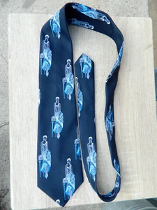 Vintage Penneys Tie with Elegant Lady - Picture 1 of 3