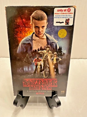 Stranger Things сезон 1 коллекционное издание Target эксклюзивный (совершенно новый/запечатанный) - Изображение 1 из 4