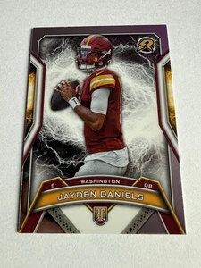 2024 Topps Resurgence - Rookies Jayden Daniels #196 (RC) - Picture 1 of 2