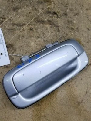 98-05 LEXUS GS300 98-05 LEXUS GS300 LADO CONDUCTOR MANIJA PUERTA TRASERA Foto 1 de 4