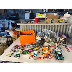 Enorme lote de 23 lb de juegos mixtos incompletos de Lego 25+ minifiguras y accesorios - Imagen 1 de 23