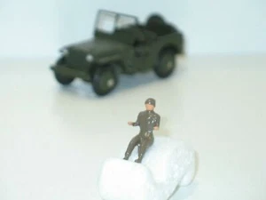 DINKY TOYS soldat conducteur brun en métal pour JEEP militaire 80 B - Zdjęcie 1 z 1