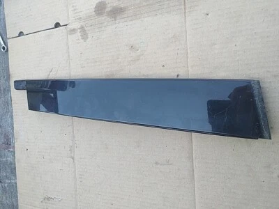 ОТДЕЛКА ВНЕШНЕЙ СТОЙКИ ДВЕРИ B ЧЕРНАЯ ОТДЕЛКА СПЕРЕДИ СЛЕВА - Jaguar S-Type 99-07 - Изображение 1 из 2